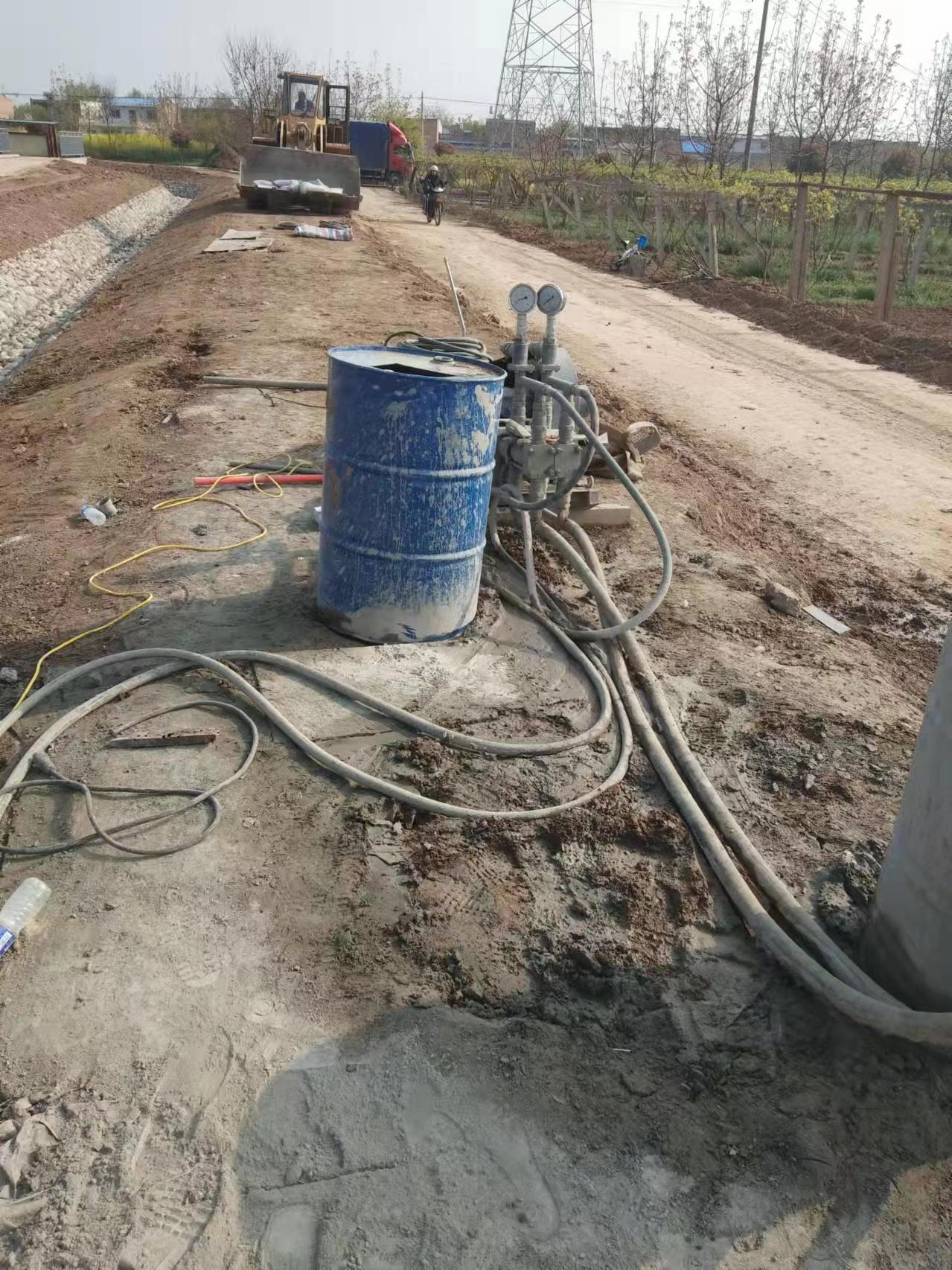 石龙镇顶管注浆